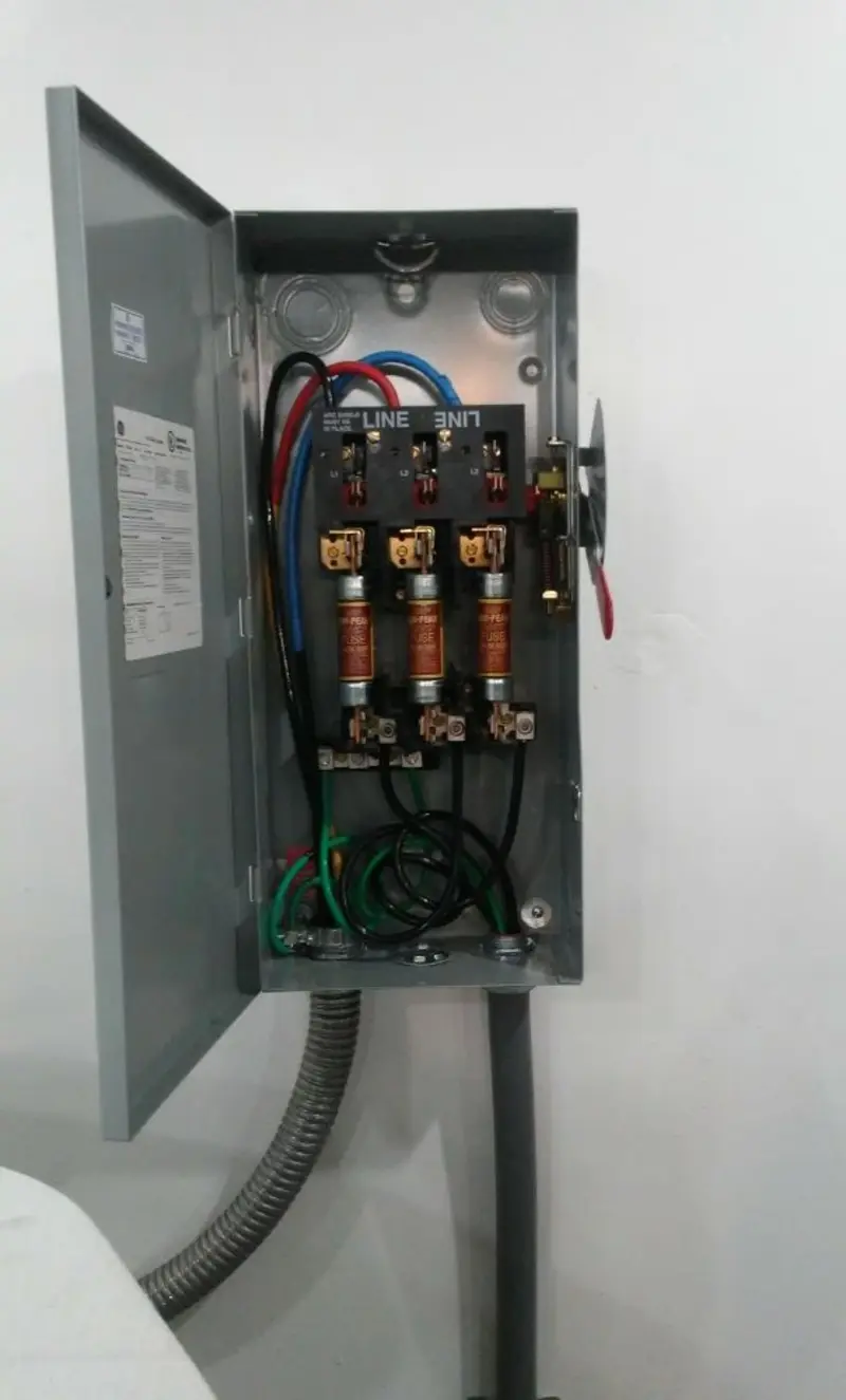 Three-phase disconnect switch installed for Smoke Detector Installation in Marilla